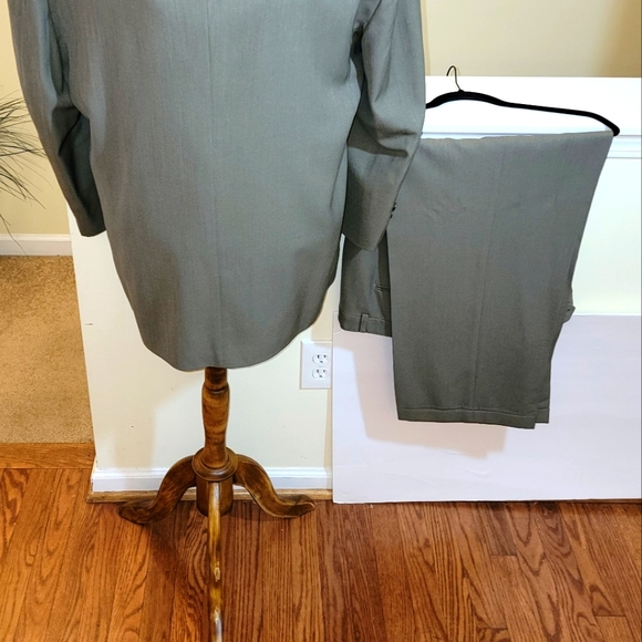 Cellini Linea Uomo | Double Breasted Suit - Picture 9 of 15